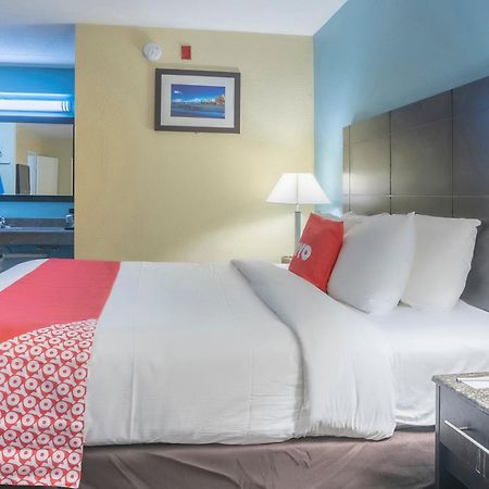 Oyo Hotel Knoxville Tn Cedar Bluff I-40 ภายนอก รูปภาพ