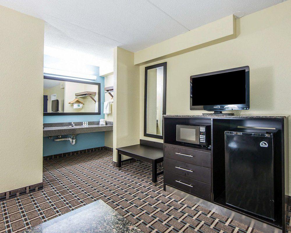 Oyo Hotel Knoxville Tn Cedar Bluff I-40 ภายนอก รูปภาพ