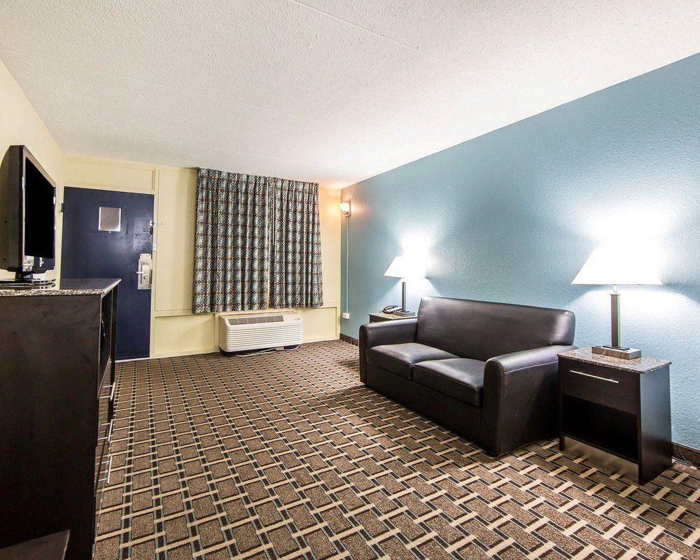 Oyo Hotel Knoxville Tn Cedar Bluff I-40 ภายนอก รูปภาพ