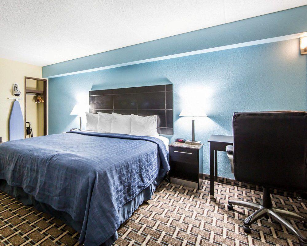 Oyo Hotel Knoxville Tn Cedar Bluff I-40 ภายนอก รูปภาพ