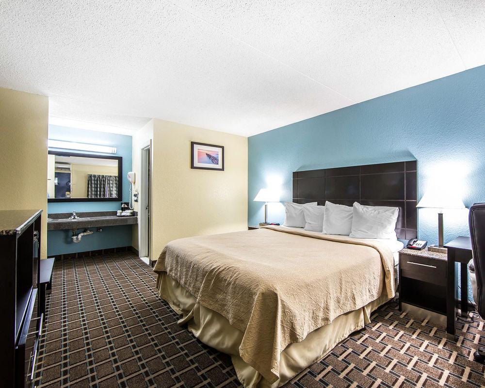 Oyo Hotel Knoxville Tn Cedar Bluff I-40 ภายนอก รูปภาพ