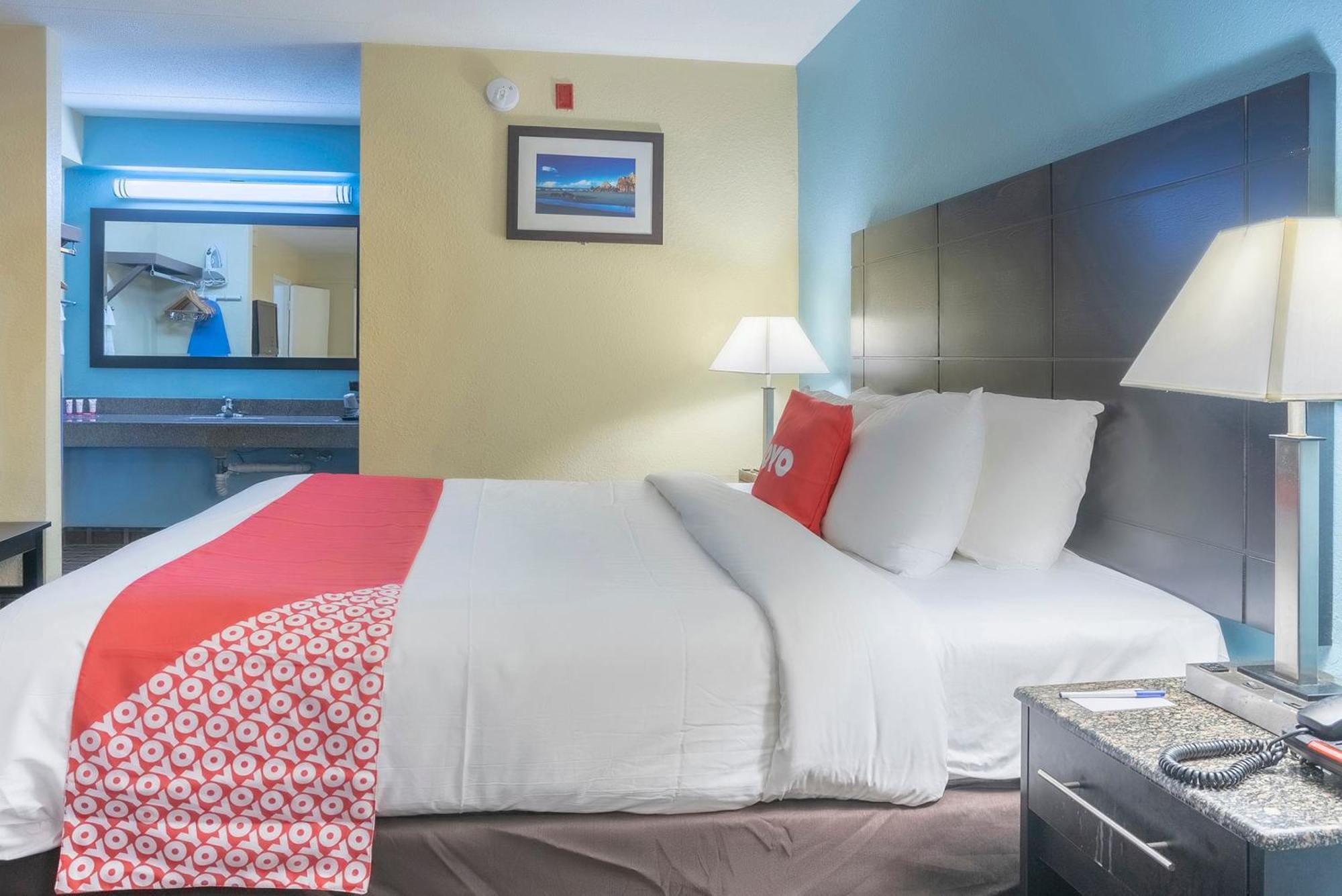 Oyo Hotel Knoxville Tn Cedar Bluff I-40 ภายนอก รูปภาพ