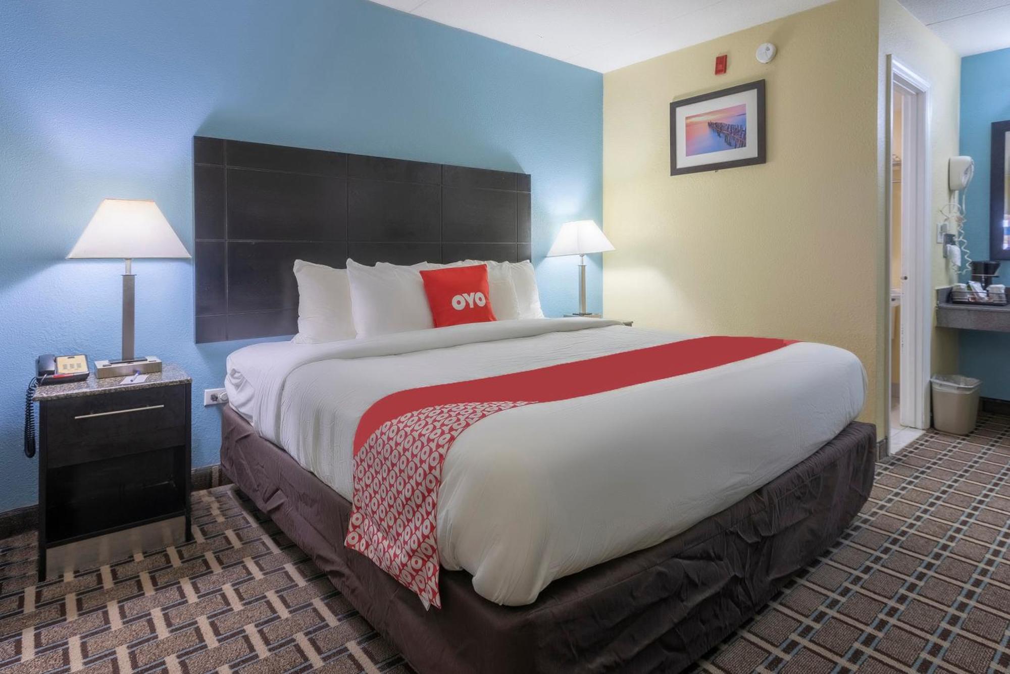 Oyo Hotel Knoxville Tn Cedar Bluff I-40 ภายนอก รูปภาพ
