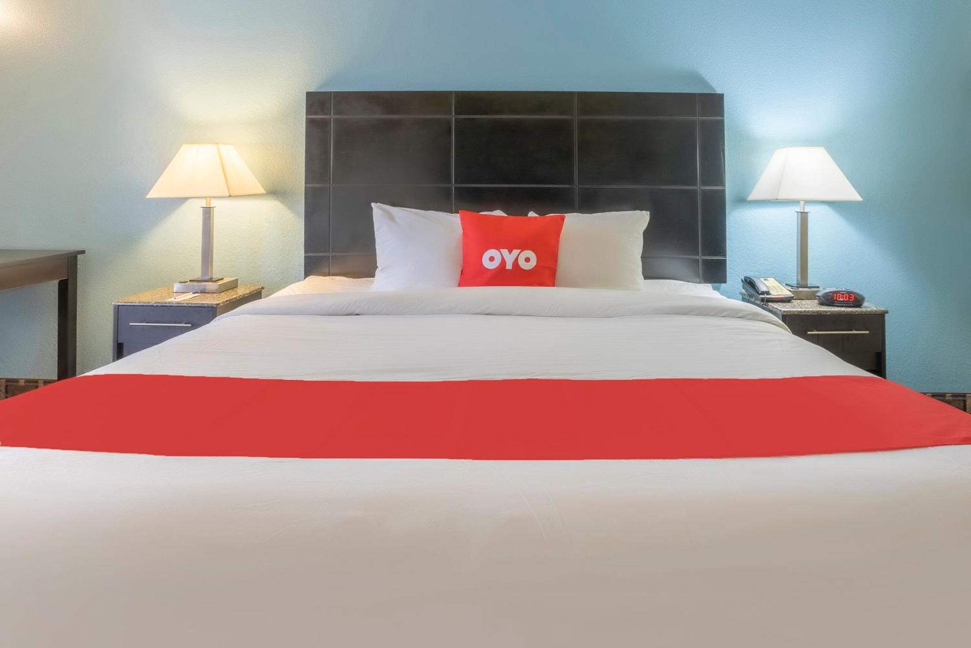 Oyo Hotel Knoxville Tn Cedar Bluff I-40 ภายนอก รูปภาพ